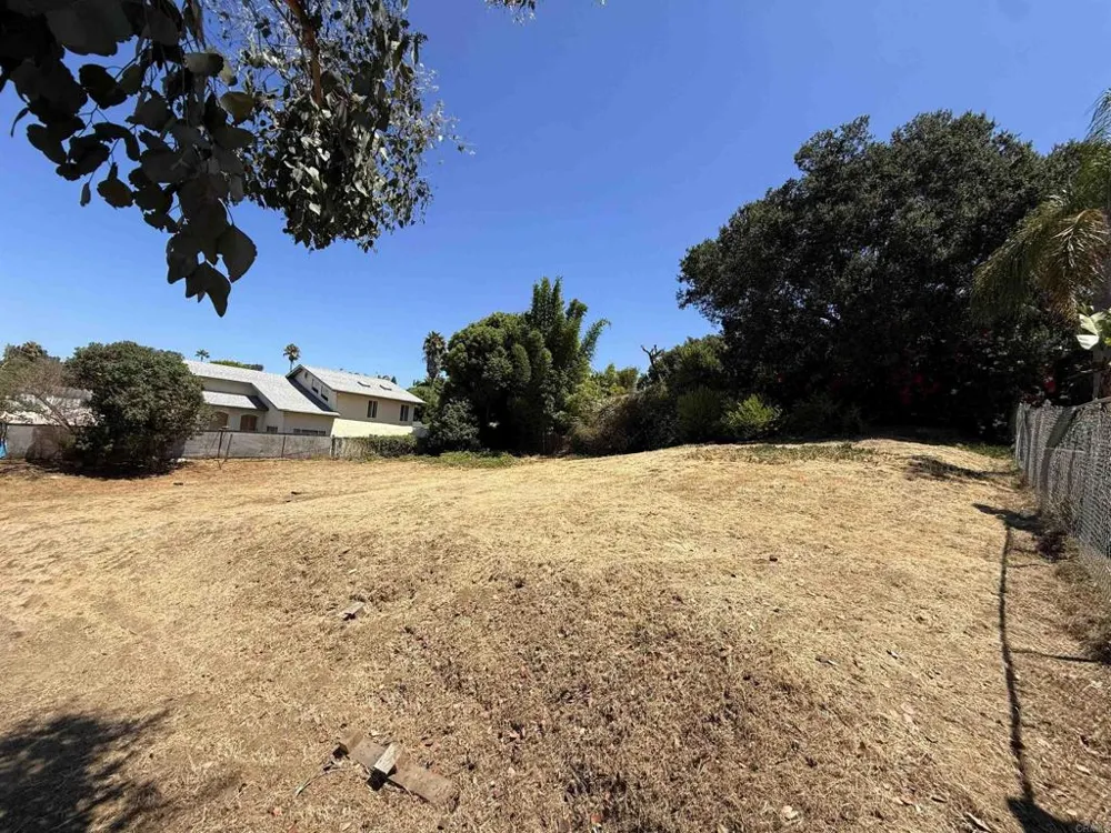 880 Stevens Avenue Solana Beach, CA 92075