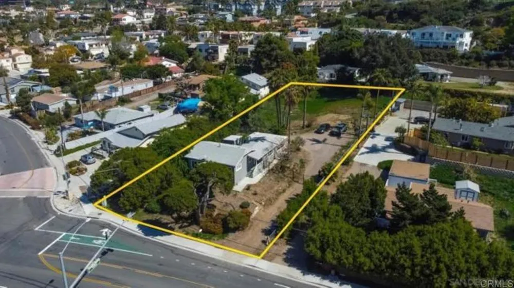 880 Stevens Avenue Solana Beach, CA 92075