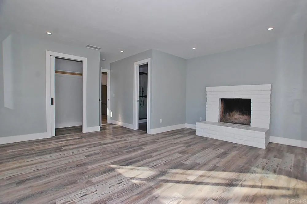 880 Stevens Avenue Solana Beach, CA 92075