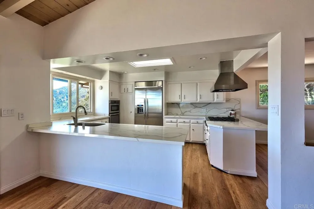7311 Rue Michael La Jolla, CA 92037