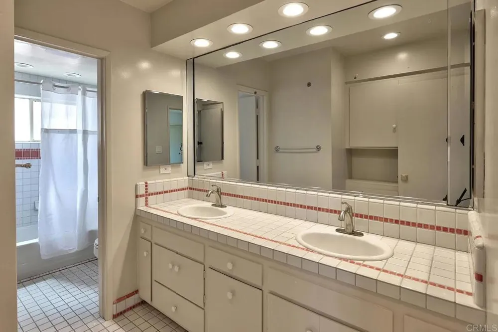 7311 Rue Michael La Jolla, CA 92037