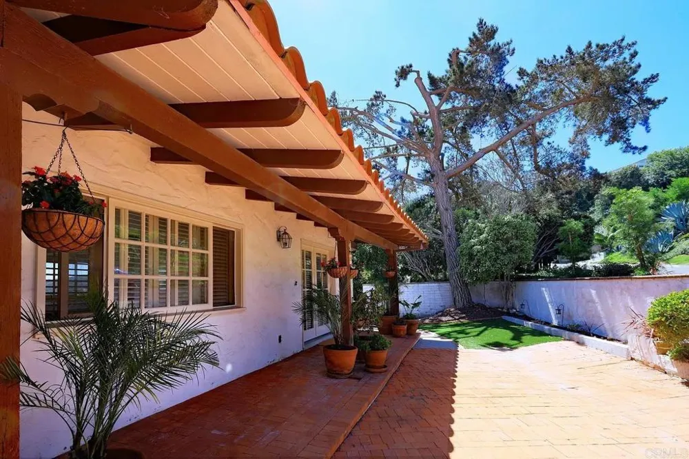 7311 Rue Michael La Jolla, CA 92037