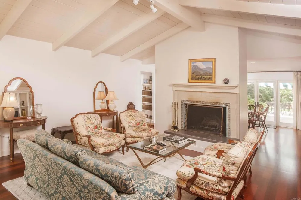 16925 La Gracia Rancho Santa Fe, CA 92067