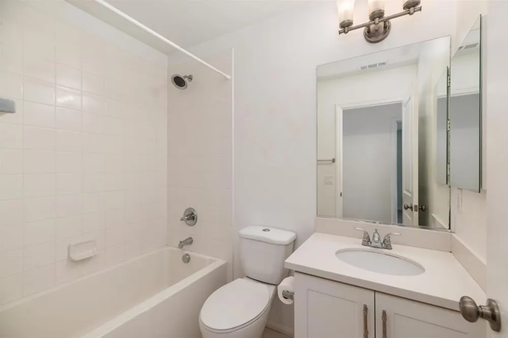 1865 Alkali Heath Lane Carlsbad, CA 92011