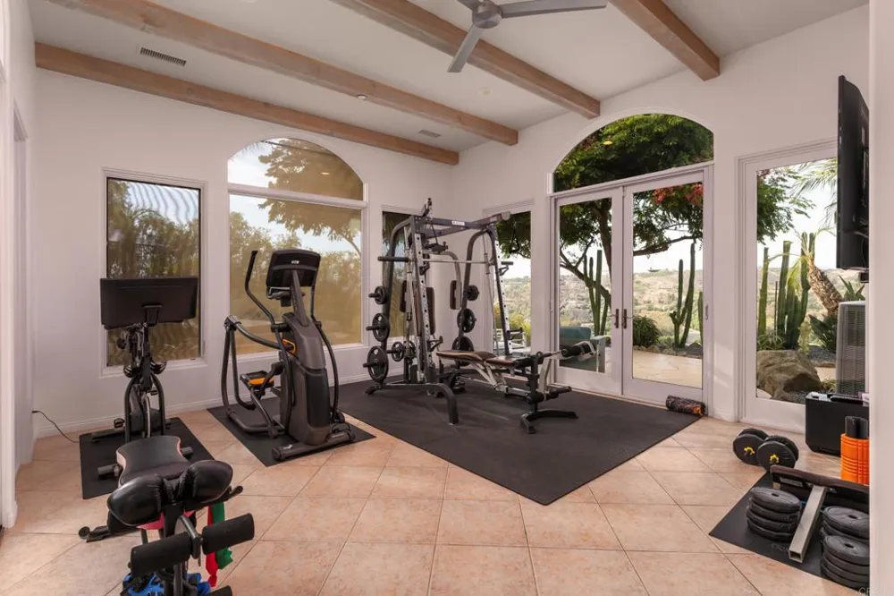 30330 Via Maria Elena Bonsall, CA 92003