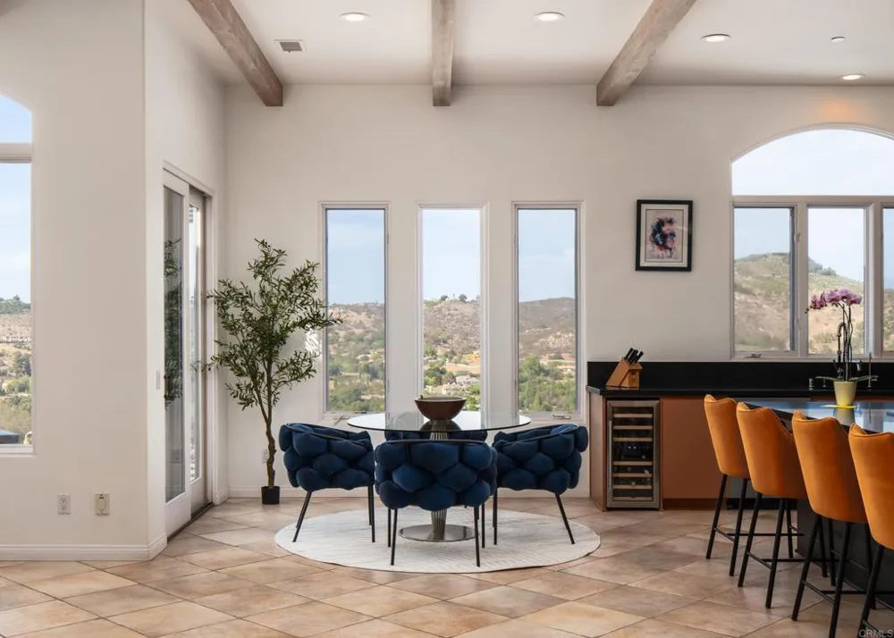 30330 Via Maria Elena Bonsall, CA 92003