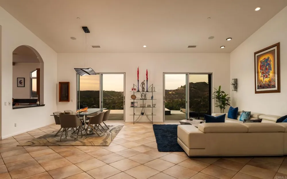 30330 Via Maria Elena Bonsall, CA 92003