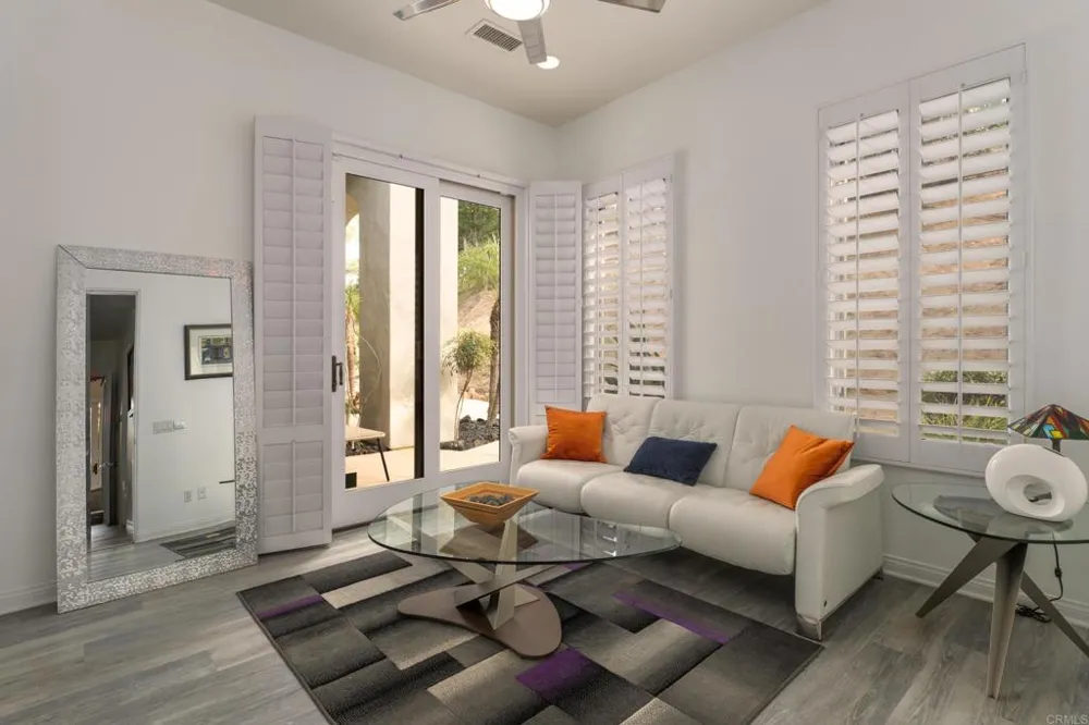 30330 Via Maria Elena Bonsall, CA 92003