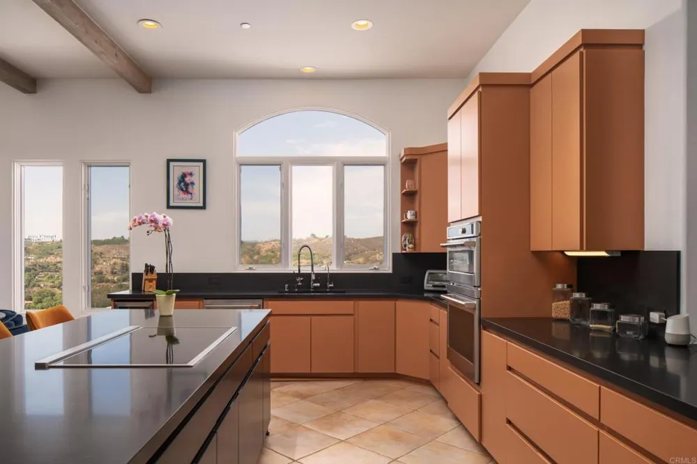 30330 Via Maria Elena Bonsall, CA 92003