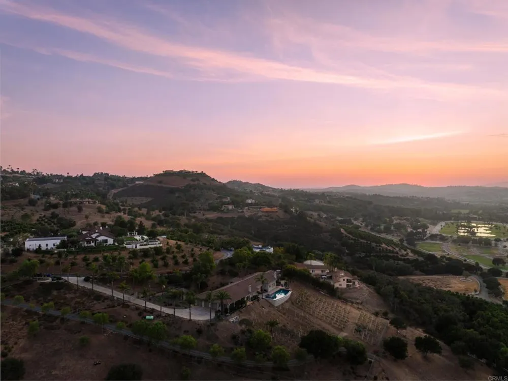 30330 Via Maria Elena Bonsall, CA 92003