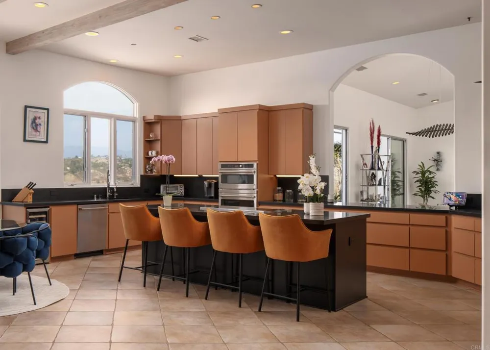 30330 Via Maria Elena Bonsall, CA 92003