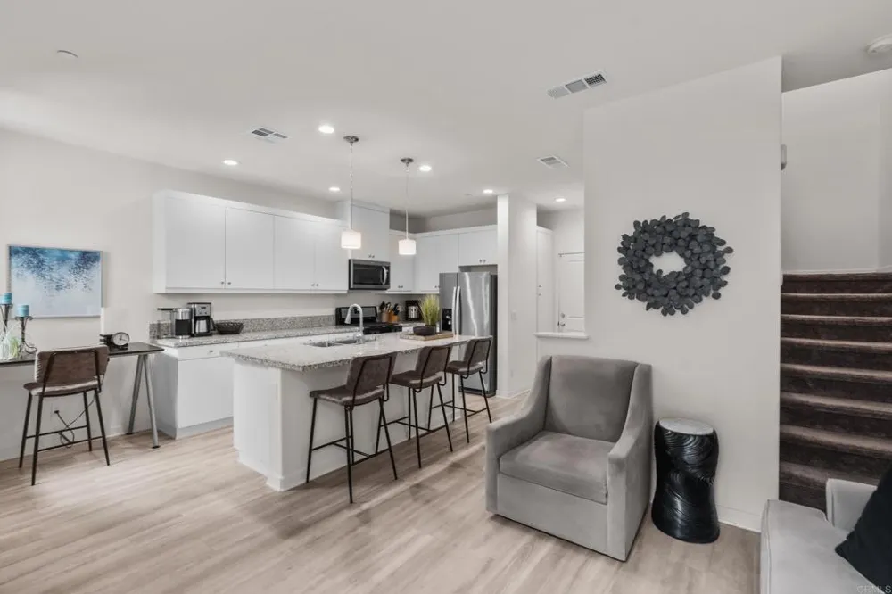4136 Sitio Flor Oceanside, CA 92057