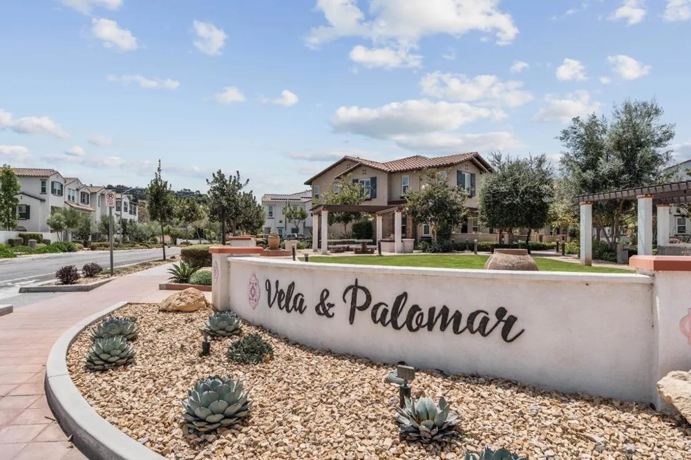 4136 Sitio Flor Oceanside, CA 92057