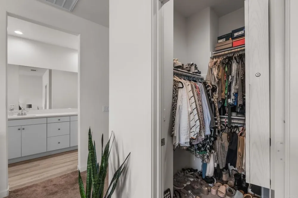 4136 Sitio Flor Oceanside, CA 92057