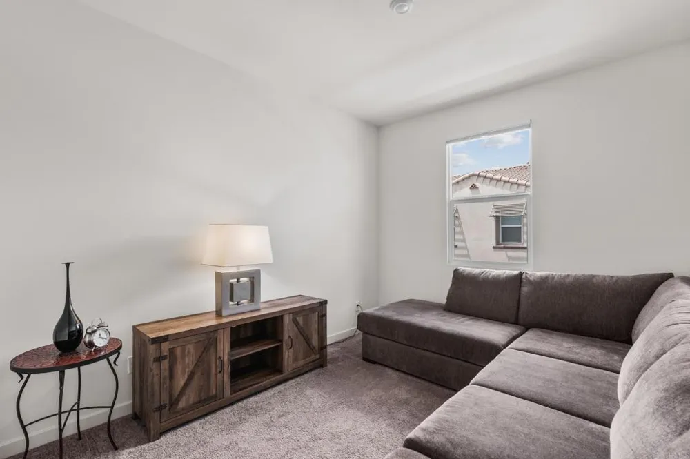 4136 Sitio Flor Oceanside, CA 92057