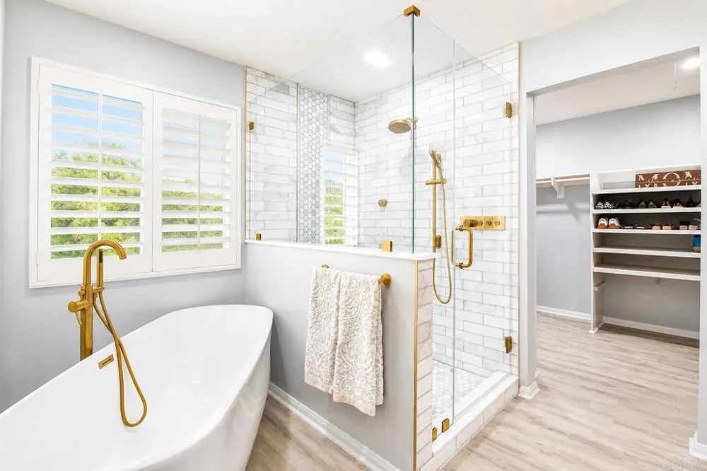 421 Lexington Circle Oceanside, CA 92057