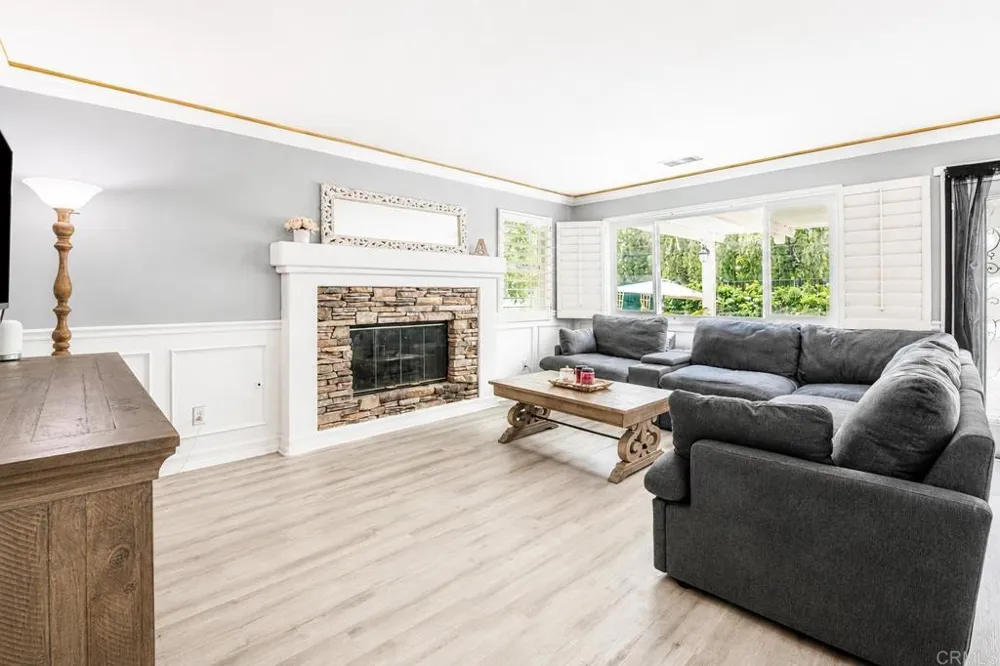 421 Lexington Circle Oceanside, CA 92057