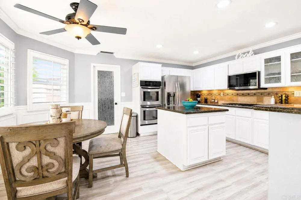 421 Lexington Circle Oceanside, CA 92057