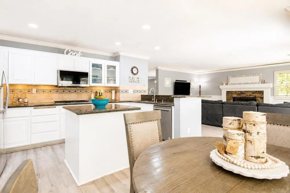421 Lexington Circle Oceanside, CA 92057