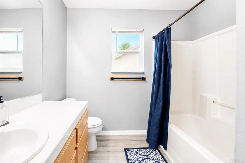 421 Lexington Circle Oceanside, CA 92057