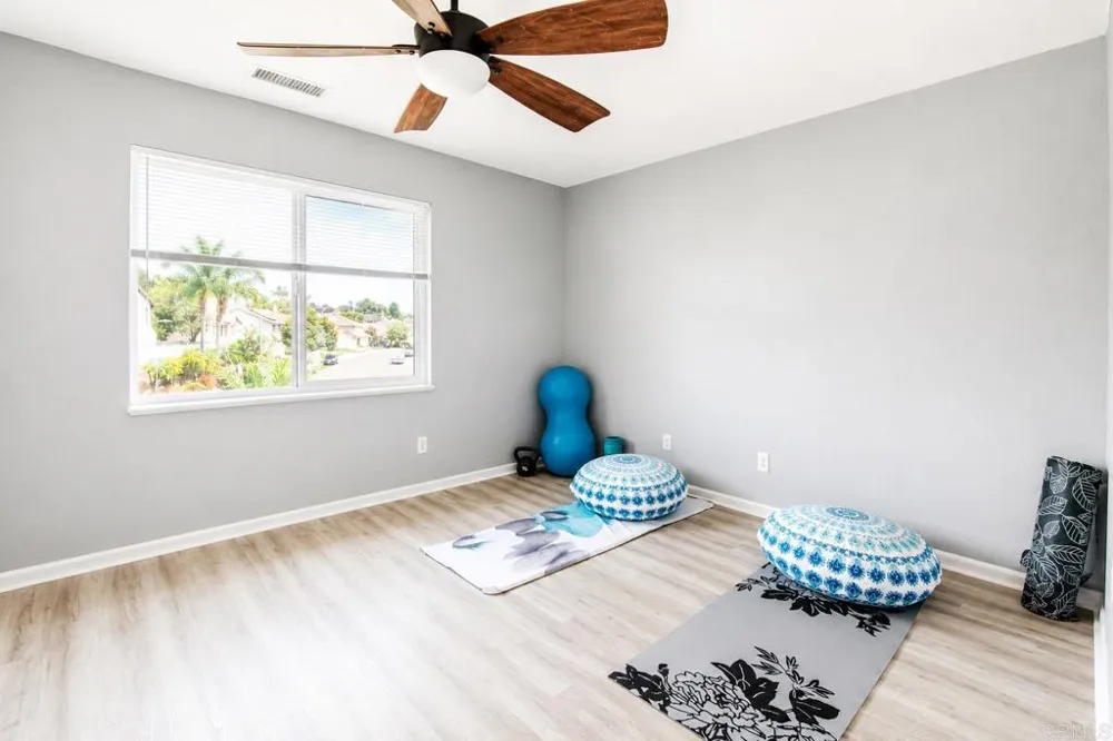 421 Lexington Circle Oceanside, CA 92057