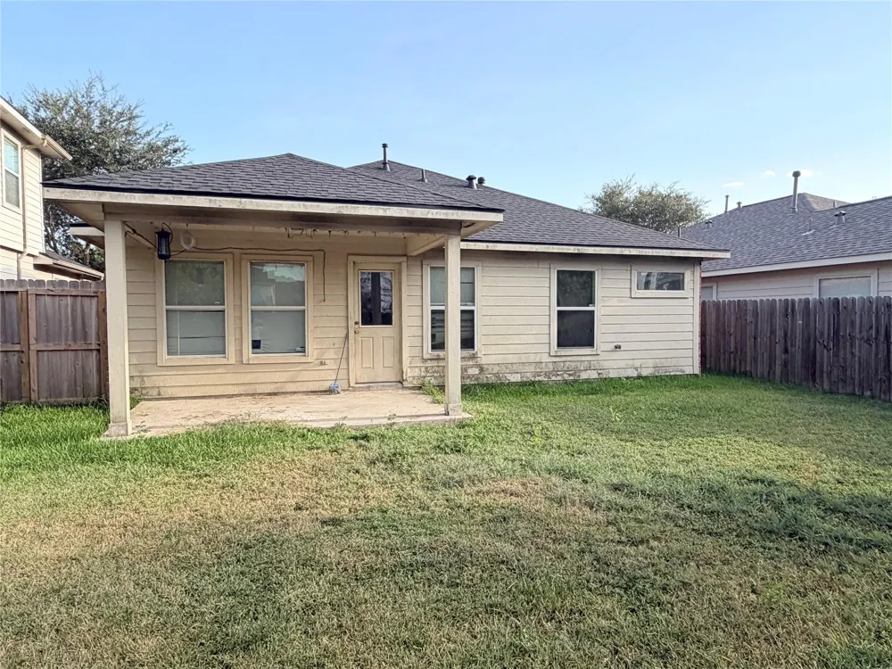 323 Annatto Lane Crosby, TX 77532