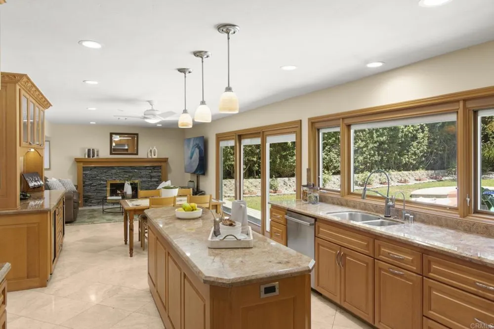 5545 Coral Reef Avenue La Jolla, CA 92037