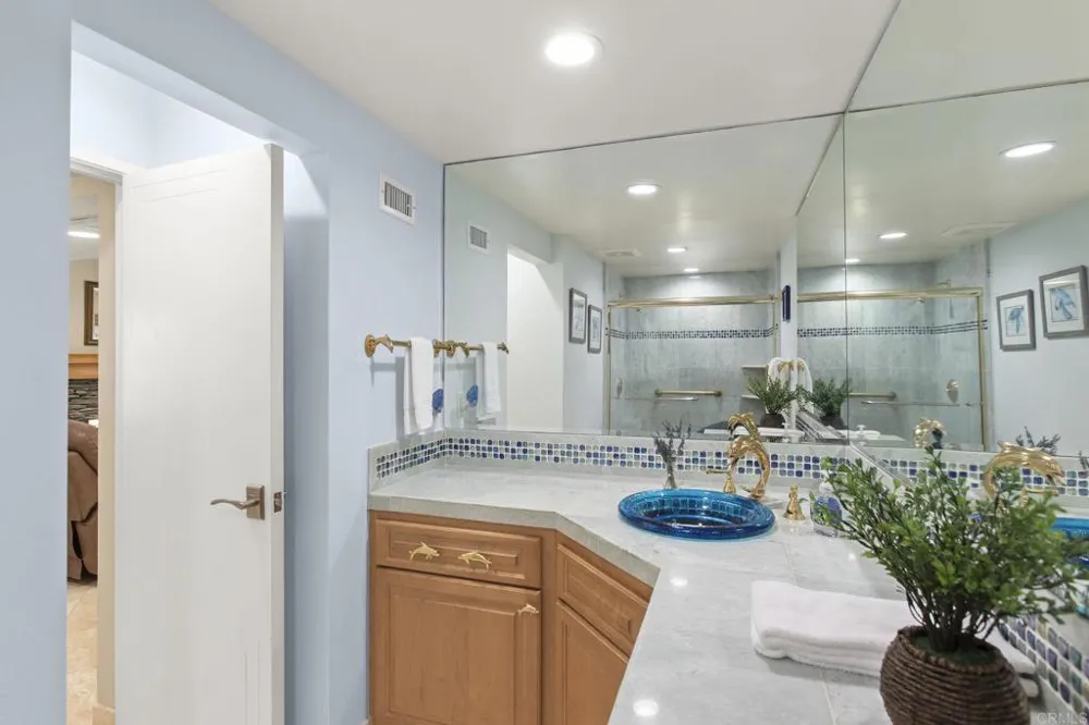 5545 Coral Reef Avenue La Jolla, CA 92037