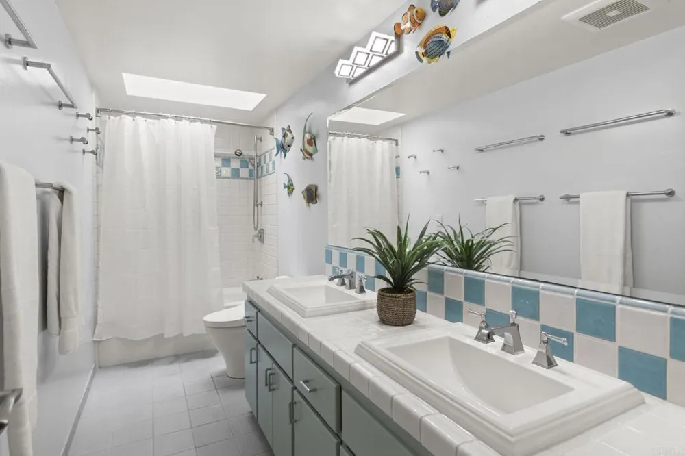 5545 Coral Reef Avenue La Jolla, CA 92037