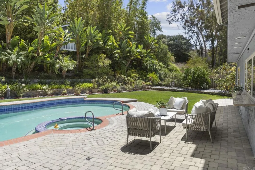 5545 Coral Reef Avenue La Jolla, CA 92037