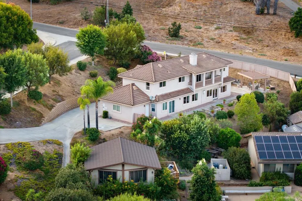 1684 Hubbard Place Escondido, CA 92027