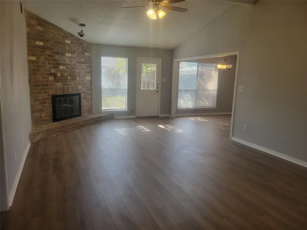 3046 Mosby Drive Sugar Land, TX 77479