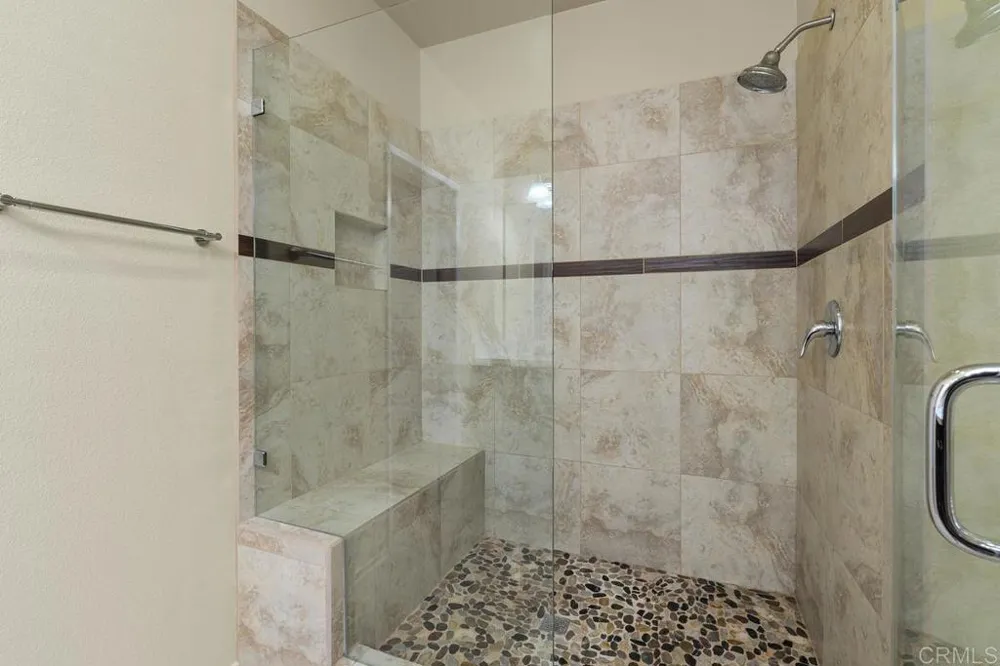 28067 Calle Bonita Temecula, CA 92592