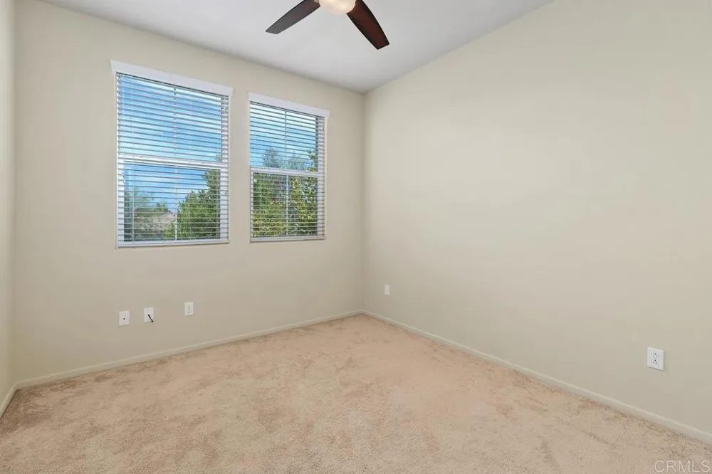28067 Calle Bonita Temecula, CA 92592