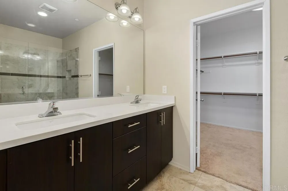 28067 Calle Bonita Temecula, CA 92592