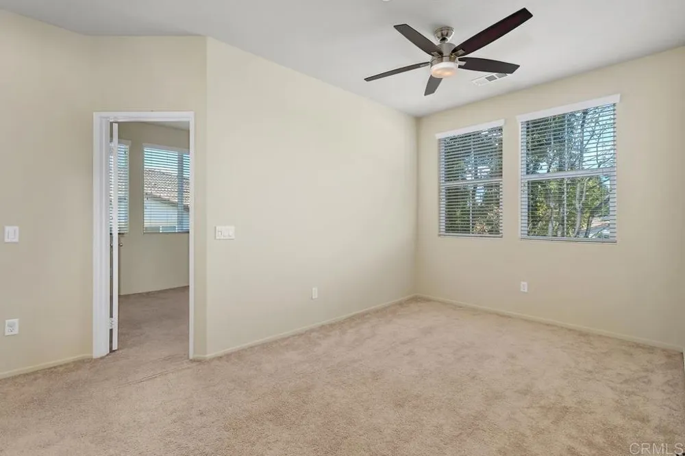 28067 Calle Bonita Temecula, CA 92592