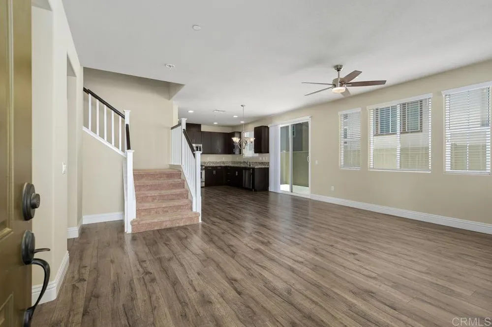 28067 Calle Bonita Temecula, CA 92592