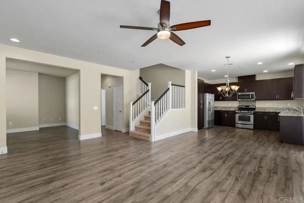 28067 Calle Bonita Temecula, CA 92592