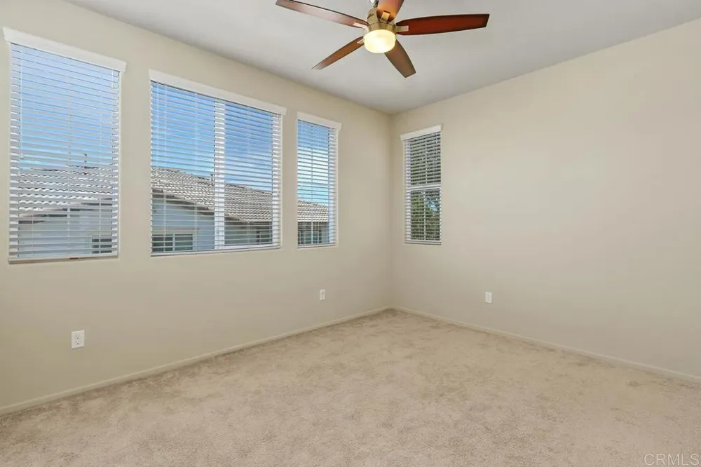 28067 Calle Bonita Temecula, CA 92592