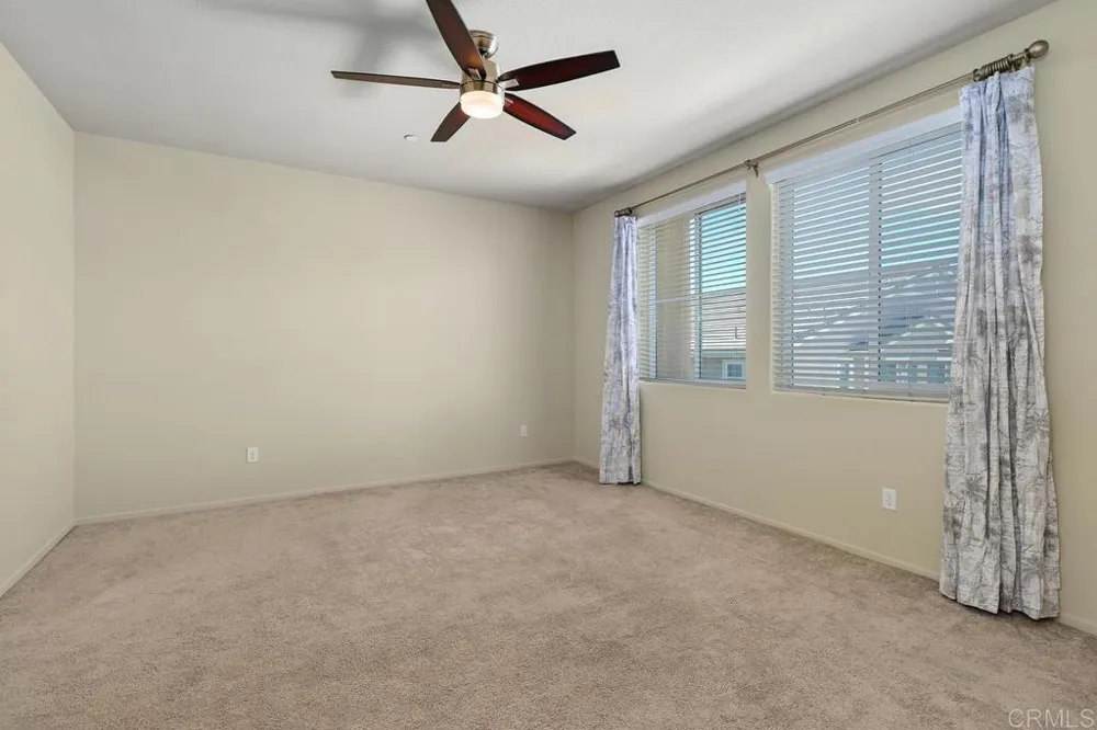 28067 Calle Bonita Temecula, CA 92592