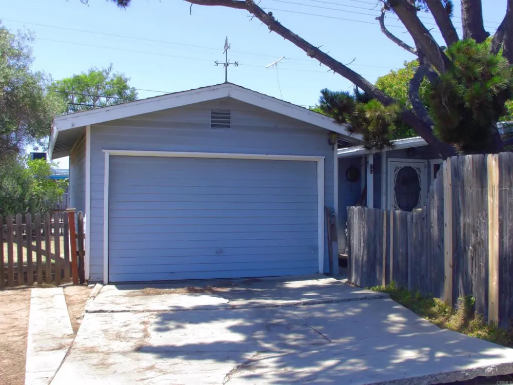 991 Connecticut Street Imperial Beach, CA 91932