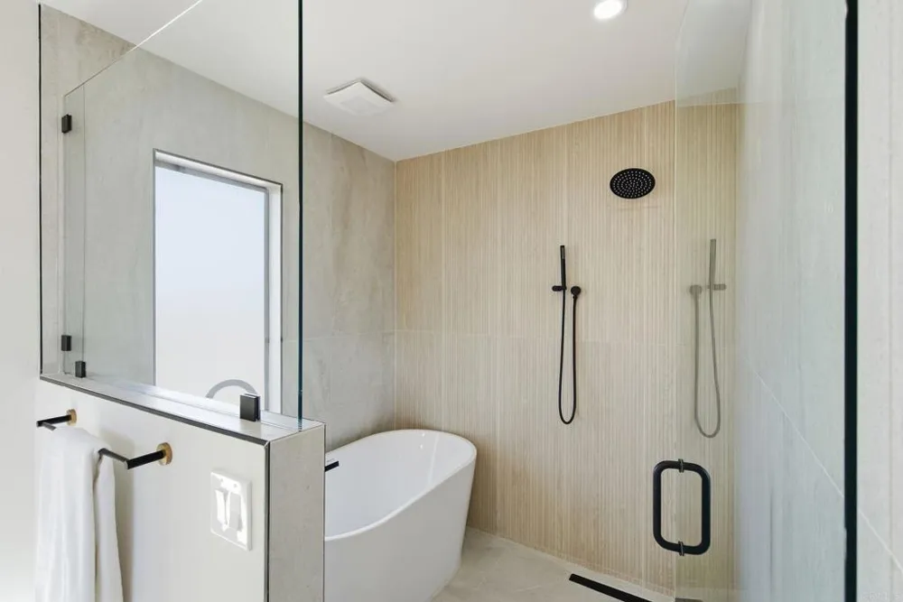 2712 Mateo Place Carlsbad, CA 92009