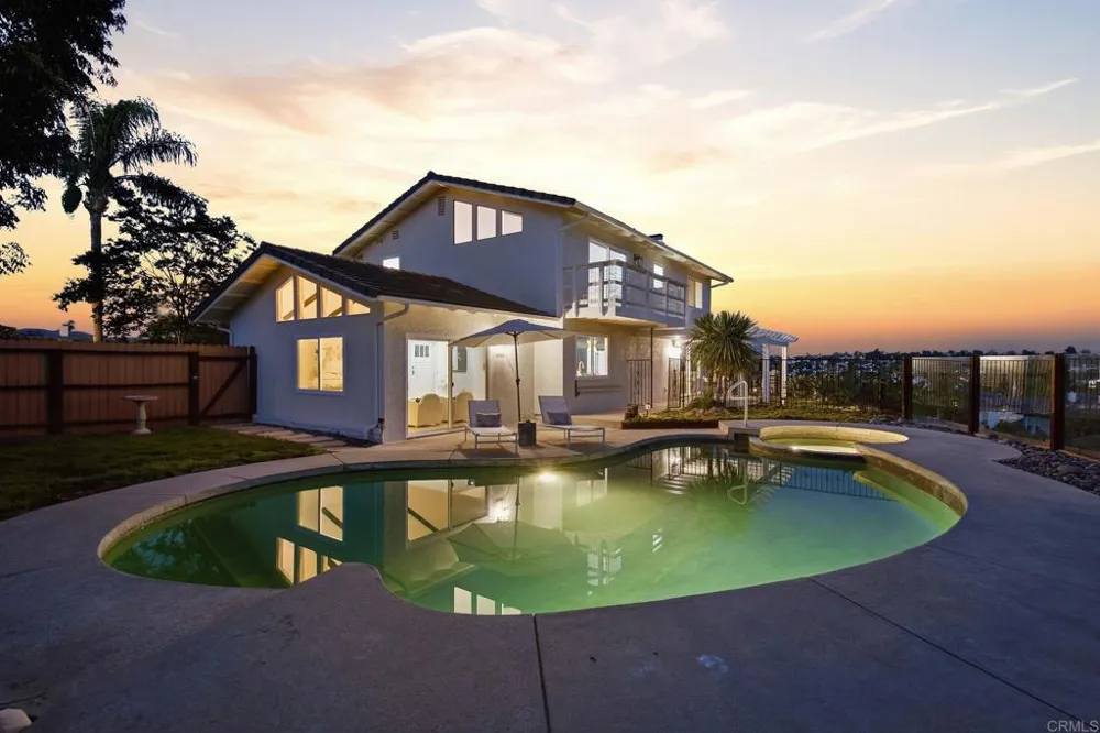 2712 Mateo Place Carlsbad, CA 92009