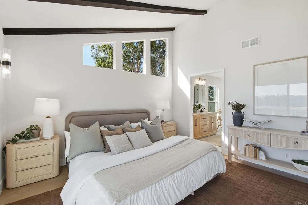 2712 Mateo Place Carlsbad, CA 92009