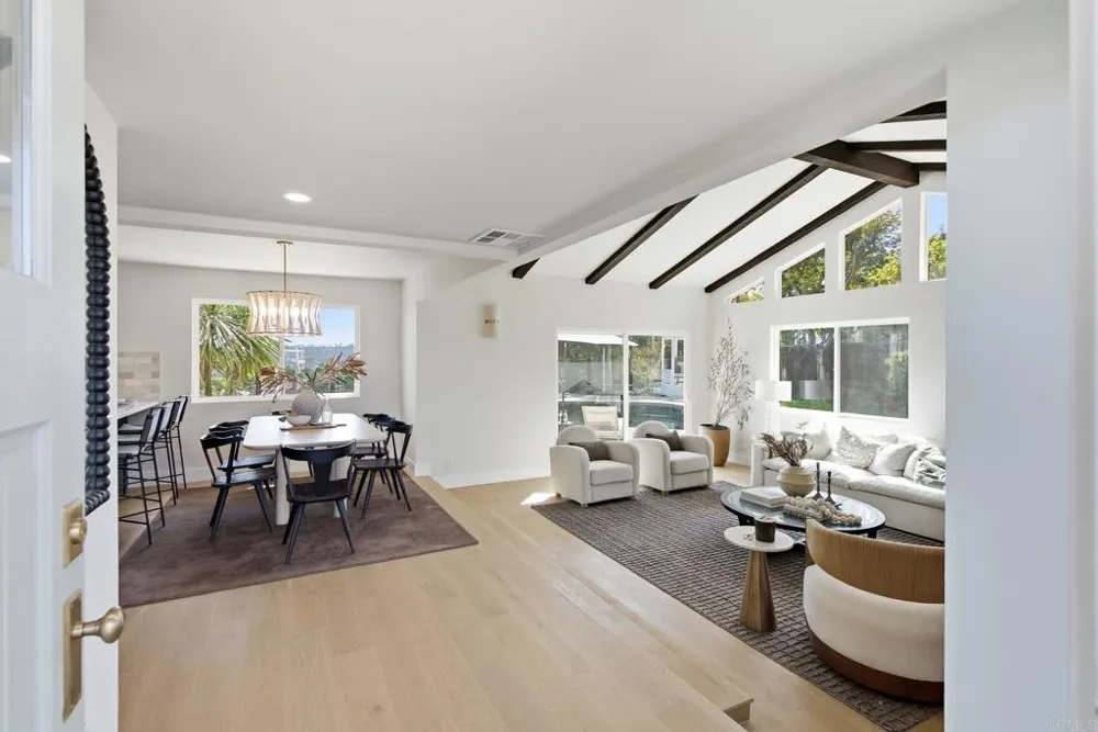 2712 Mateo Place Carlsbad, CA 92009