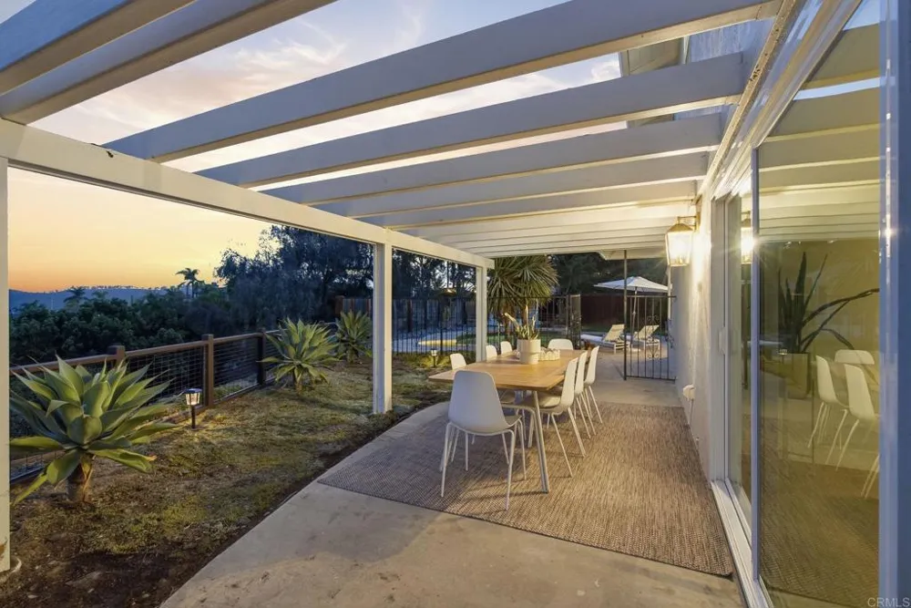 2712 Mateo Place Carlsbad, CA 92009