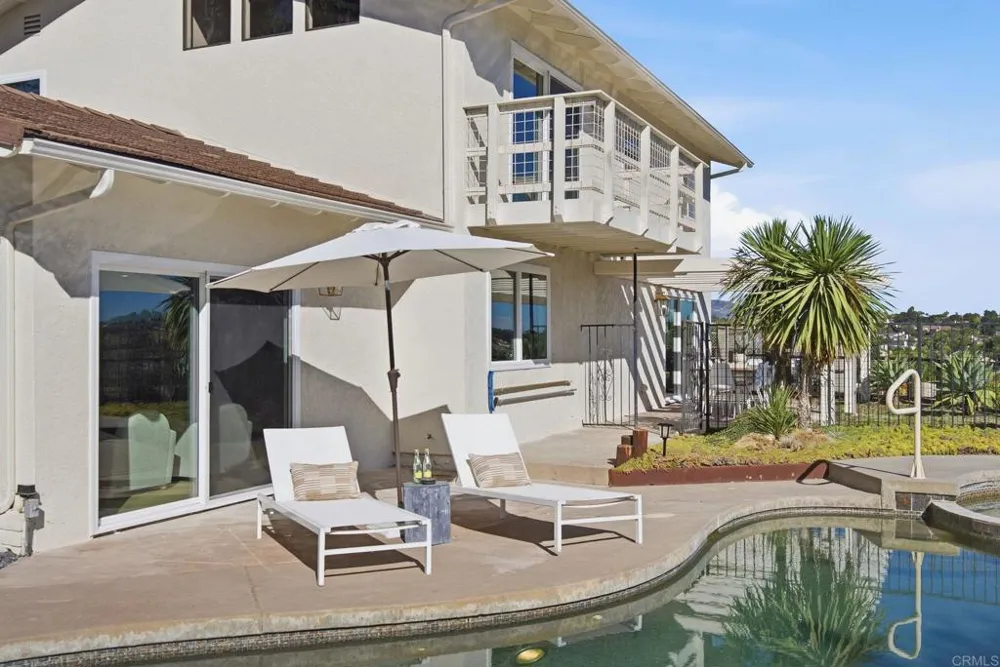 2712 Mateo Place Carlsbad, CA 92009