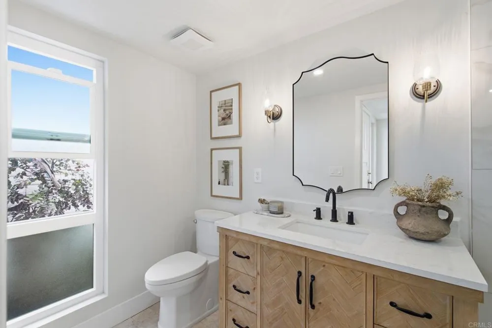 2712 Mateo Place Carlsbad, CA 92009
