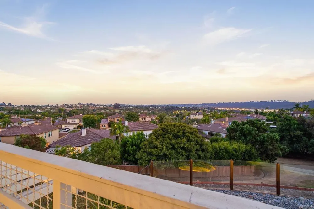 2712 Mateo Place Carlsbad, CA 92009