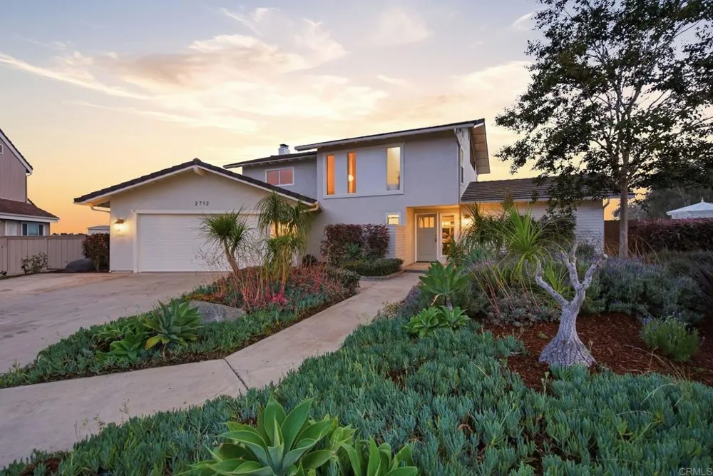 2712 Mateo Place Carlsbad, CA 92009